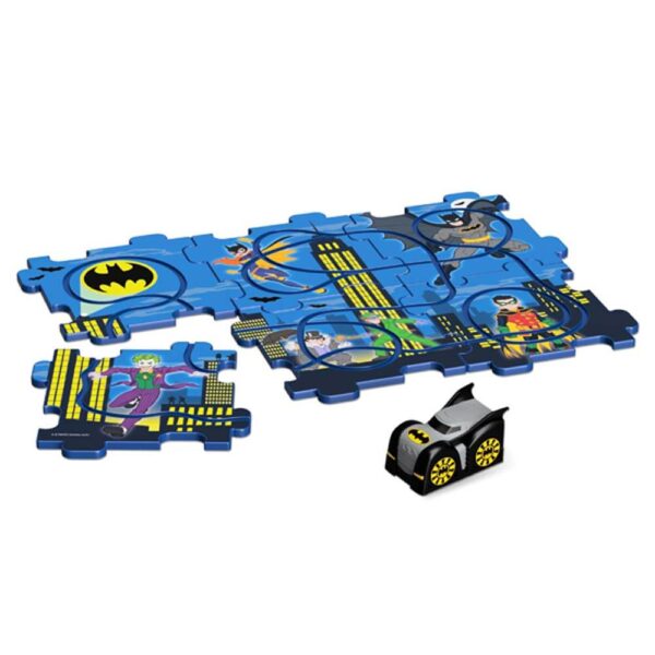 DC BATMAN MOTORISED TRACK PLAYSET - Image 2