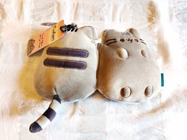 Pusheen the Cat: Travel Pillow & Eye Mask Set Relaxeeze - Image 6